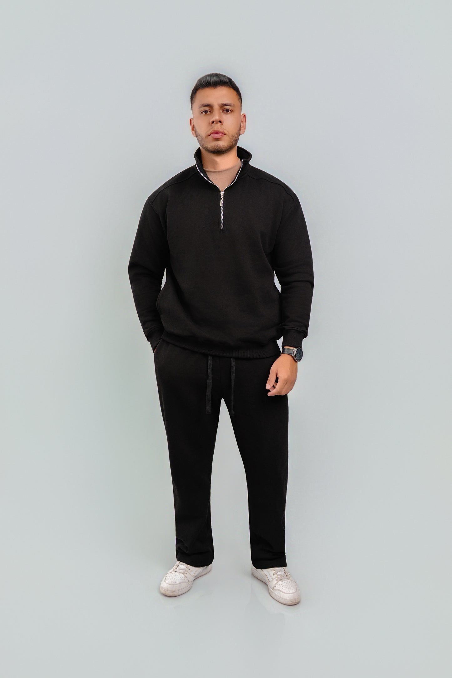 Set Beatline Black — conjunto chaqueta y pantalón minimalista hecho en Ecuador 315GSM, COFRA STUDIO