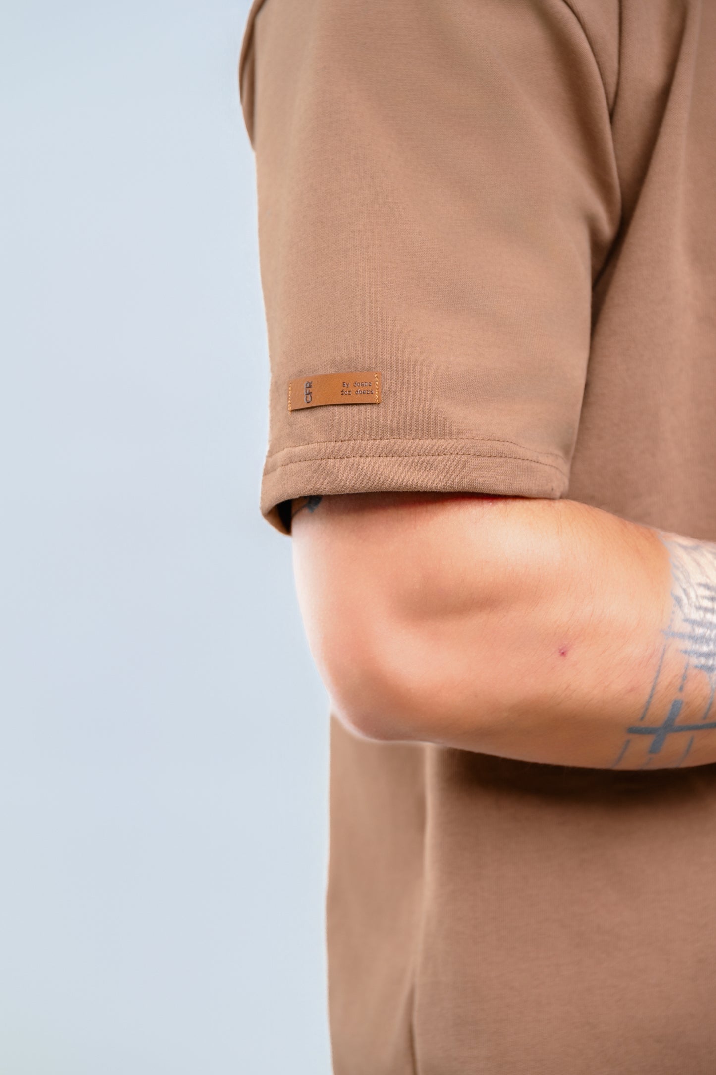 Tempo Tee Camel